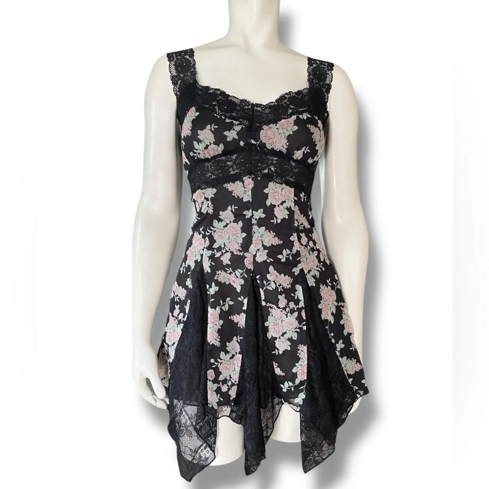 DollsKill | NWT’s Current Mood Y2K Boho floral lace fairy mini dress - Picture 1 of 10